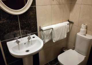 Отели типа «постель и завтрак» Ewings Bar & Accommodation Карлоу-6